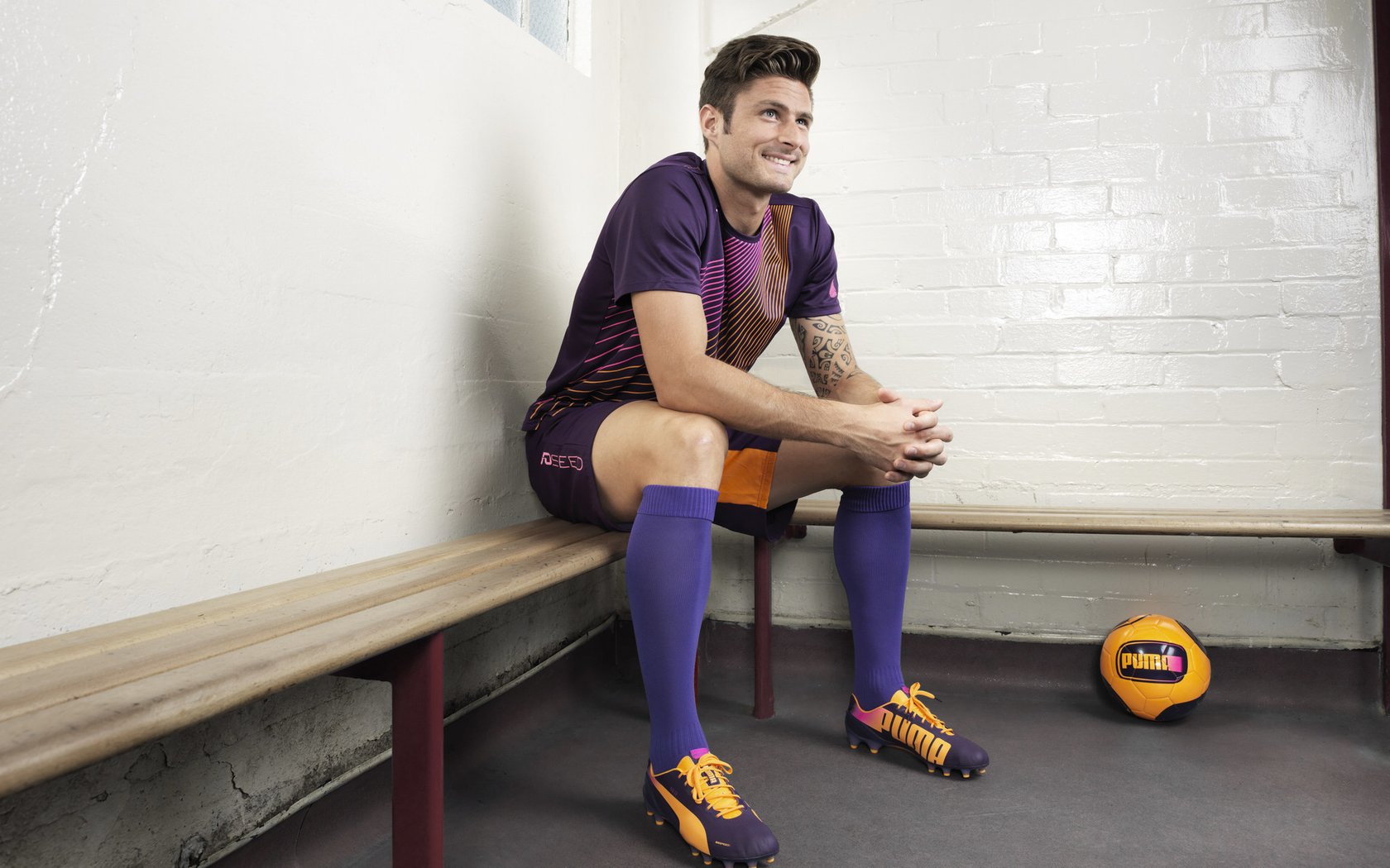 7成进球靠一人？曼城3-1逆转黑马，哈兰德梅开二度10轮轰13球，曼城引援哈兰德