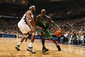 乐鱼体育官方网站最新登录入口-D队门将扑救全场最佳，躲过失球危机，2020门将扑救集锦